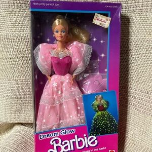 Mattel 1985 Vintage Dream Glow Barbie  Original Owner. $159